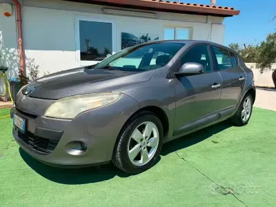Usata Renault Mégane Dynamique 110 CV (80 kW) 2010 Grigio Berlina