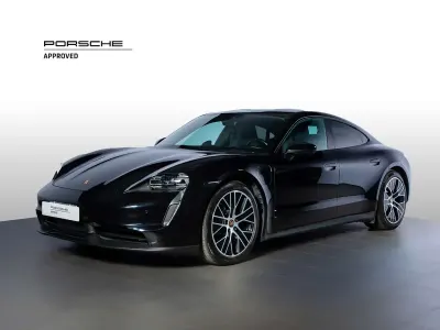 Usata Porsche Taycan 119 kW (163 CV) 2021 Nero jet metallizzato Berlina
