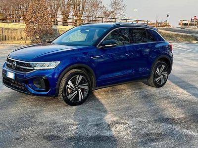 Usata VW T-Roc R-line 150 CV (110 kW) 2023 Blu SUV