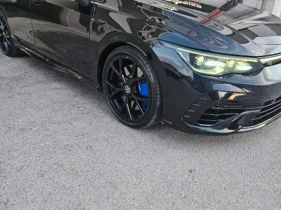 Gebraucht VW Golf VIII 320 PS (235 kW) 2021 Schwarz Limousine