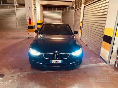Usata BMW 318 Sport Line 143 CV (105 kW) 2013 Nero Berlina