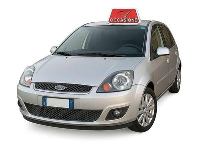 Second-hand Ford Fiesta Titanium 75 CP (55 kW) 2006 Argintiu Berlinǎ