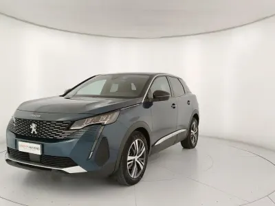 Usata Peugeot 3008 Allure 131 CV (96 kW) 2022 Blu SUV