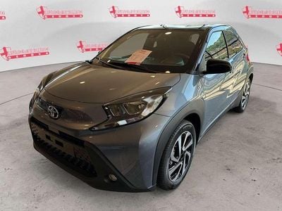 Nuova Toyota Aygo X Lounge 72 CV (52 kW) 2025 Grigio SUV