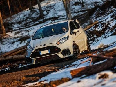Usata Ford Fiesta ST 224 CV (164 kW) 2016 Berlina