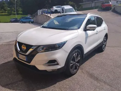 Usata Nissan Qashqai Pack 150 CV (110 kW) 2019 Bianco SUV