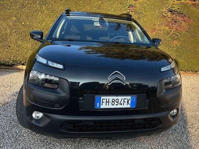 Usata Citroën C4 Shine 99 CV (72 kW) 2017 Nero SUV