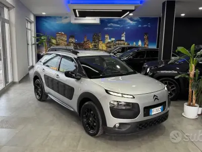 Usata Citroën C4 Cactus Feel 99 CV (72 kW) 2015 Grigio Utilitaria