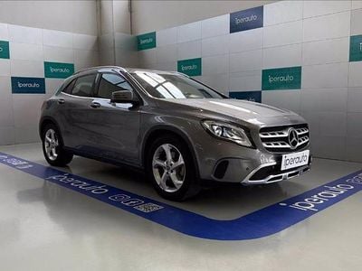 Mercedes GLA220