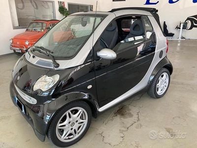 Usata Smart ForTwo Cabrio 61 CV (44 kW) 2003 Nero Cabrio