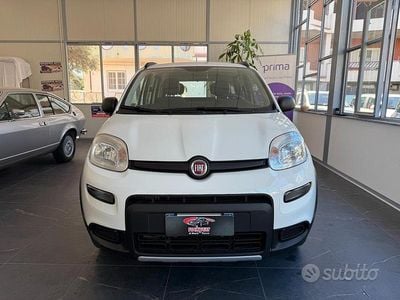 Usata Fiat Panda 4x4 S 85 CV (62 kW) 2020 Bianco Utilitaria