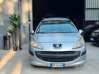 Usata Peugeot 207 73 CV (53 kW) 2009 Grigio Station wagon