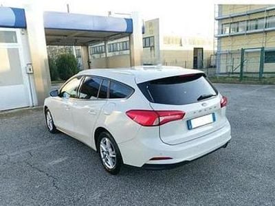 Usata Ford Focus 100 CV (73 kW) 2019 Bianco Station wagon
