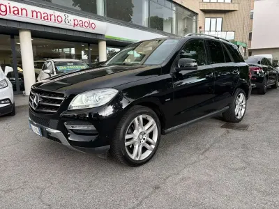 Usata Mercedes ML250 204 CV (150 kW) 2012 Nero metallizzato SUV