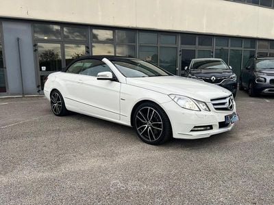 Usata Mercedes E220 170 CV (125 kW) 2012 Bianco Cabrio
