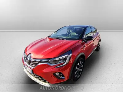 Usata Renault Captur Techno 101 CV (74 kW) 2023 Rosso SUV