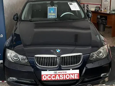 Usata BMW 320 177 CV (130 kW) 2009 Blu Berlina