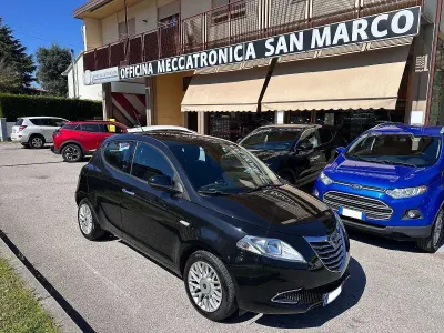 Usata Lancia Ypsilon S 95 CV (69 kW) 2015 Nero Utilitaria