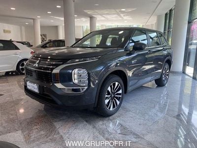 Nuova Mitsubishi Outlander P-HEV Inform 306 CV (225 kW) 2026 Grigio SUV