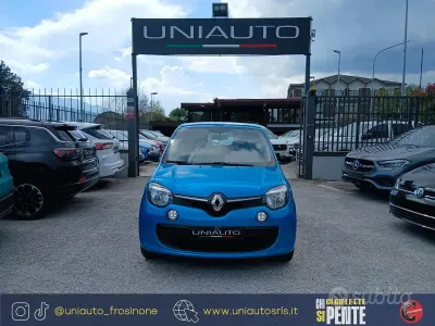 Usata Renault Twingo Life 69 CV (50 kW) 2017 Bluazzurro Utilitaria