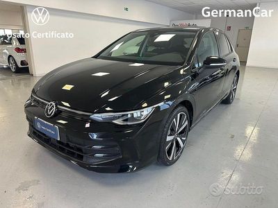 Nero Nuova 2025 VW Golf VIII Life Berlina | 36.300 € (Buon prezzo)