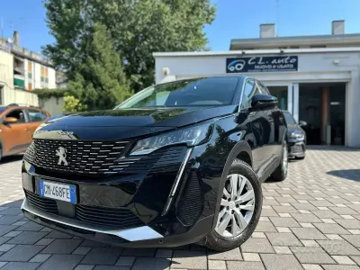 Usata Peugeot 3008 Active 131 CV (96 kW) 2022 Nero SUV