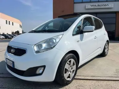 Usata Kia Venga Active 90 CV (66 kW) 2013 Bianco Utilitaria