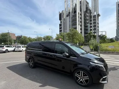 Usata Mercedes V250 190 CV (139 kW) 2023 Nero Monovolume