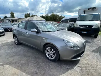 Usata Alfa Romeo Giulietta 120 CV (88 kW) 2018 Grigio Utilitaria
