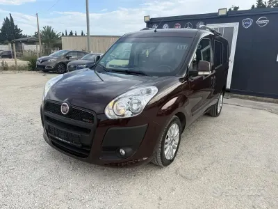 Usata Fiat Doblò Dynamic 135 CV (99 kW) 2010 Marrone Monovolume