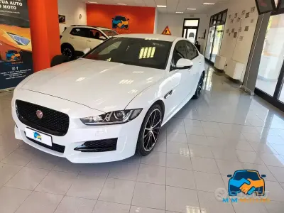 Usata Jaguar XE R-Sport 179 CV (131 kW) 2015 Bianco Berlina