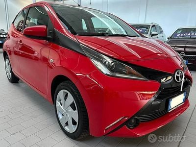 Usata Toyota Aygo X-wave 69 CV (50 kW) 2015 Rosso Utilitaria
