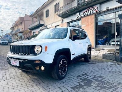 Usata Jeep Renegade Trailhawk 170 CV (125 kW) 2015 Bianco SUV
