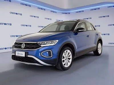 Usata VW T-Roc Life 110 CV (80 kW) 2023 Blu SUV