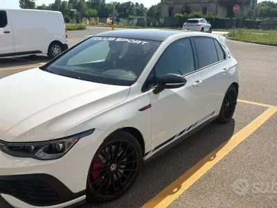 Usata VW Golf VIII GTI Clubsport 300 CV (220 kW) 2023 Bianco Berlina