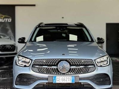 Usado Mercedes GLC300e Executive 194 CV (142 kW) 2021 Gris Familiar