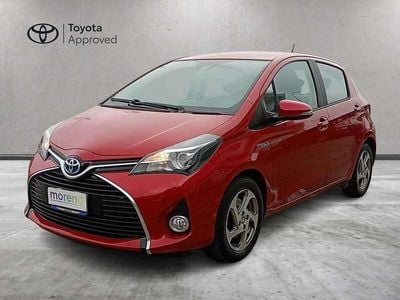 Usata Toyota Yaris Hybrid Active 100 CV (73 kW) 2016 Rosso Utilitaria