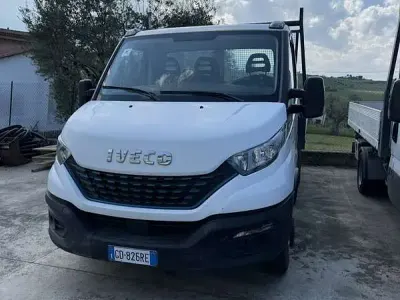 Usata Iveco Daily 136 CV (100 kW) 2020