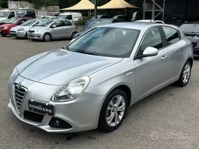 Usata Alfa Romeo Giulietta Exclusive 105 CV (77 kW) 2013 Grigio Utilitaria