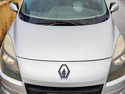 Usata 2010 Renault Scénic III XMOD Monovolume | 4000 € (Cara)