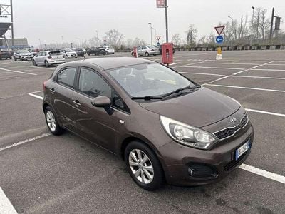 Usata Kia Rio Active 75 CV (55 kW) 2013 Berlina
