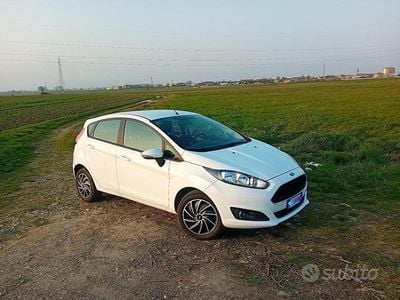 Occasion Ford Fiesta 95 ch (69 kW) 2017 Blanc Citadine