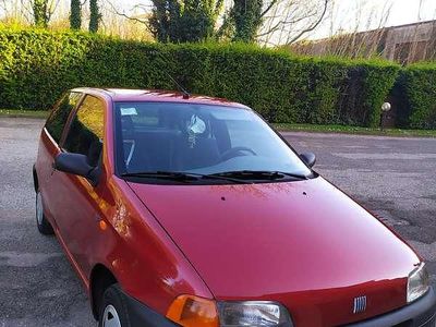 Brugt Fiat Punto S 54 HK (39 kW) 1996 Rød Sedan