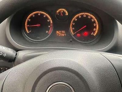 Usata Opel Corsa Club 65 CV (47 kW) 2010 Berlina