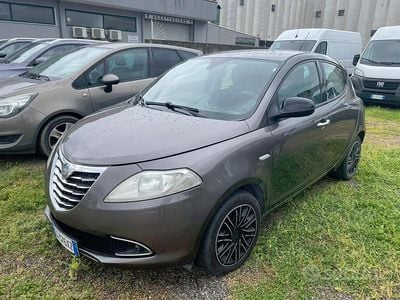 Usata Lancia Ypsilon Gold 69 CV (50 kW) 2011 Grigio Utilitaria