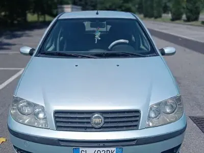 Usata Fiat Punto 60 CV (44 kW) 2003 Utilitaria