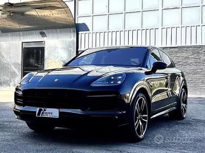 Usata Porsche Cayenne 460 CV (338 kW) 2022 Nero metallizzato SUV