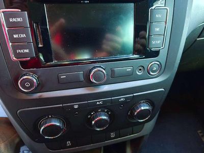 Usata Skoda Yeti Outdoor Active 105 CV (77 kW) 2014 Bianco SUV