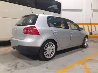 Usata VW Golf IV GT 170 CV (125 kW) 2006 Grigio Berlina