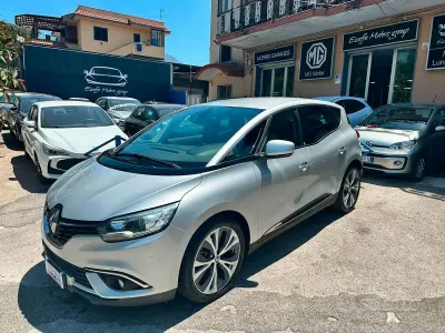 Usata Renault Scénic IV Intens 110 CV (80 kW) 2019 Grigio Monovolume